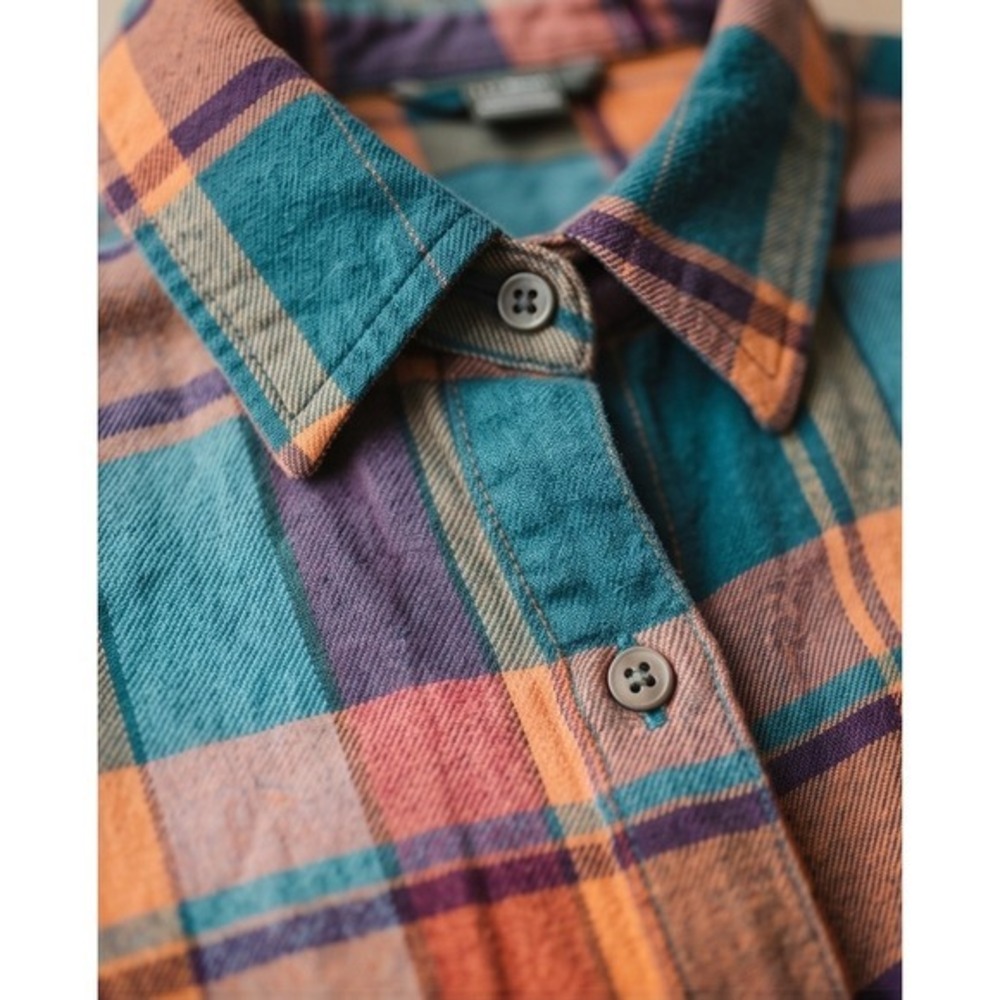 L.L. Bean Signature‎ Plaid Flannel Shirt Womens 10 Multi-Color Excellent Cotton - Picture 2 of 14